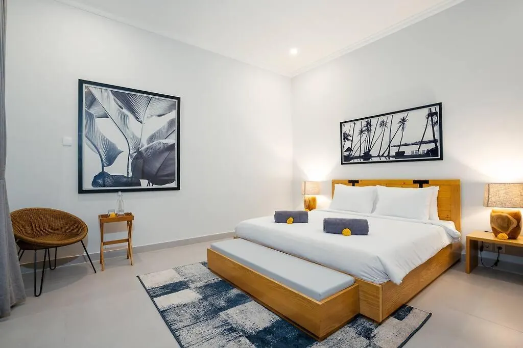 Umanala - 5 Min To Beach, Sleek Villa With Spacious Pool Area 科洛布坎 0*,  印尼