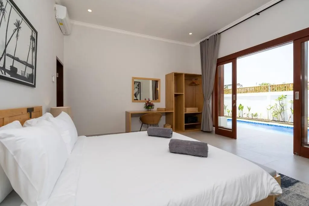 Umanala - 5 Min To Beach, Sleek Villa With Spacious Pool Area Kerobokan  Kerobokan (Bali)