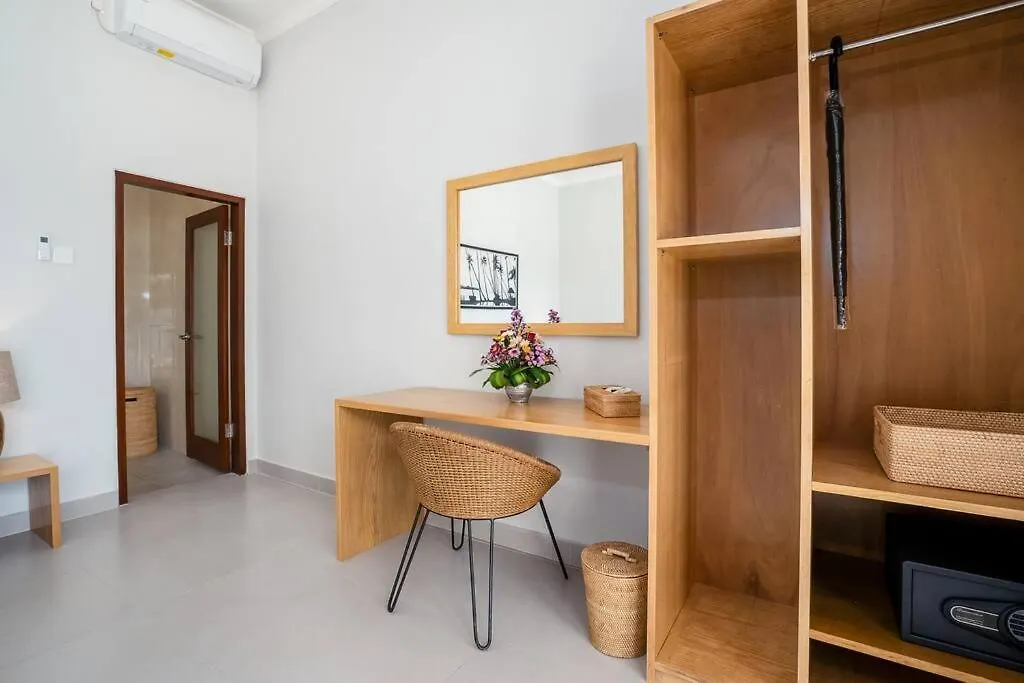 Umanala - 5 Min To Beach, Sleek Villa With Spacious Pool Area Kerobokan
