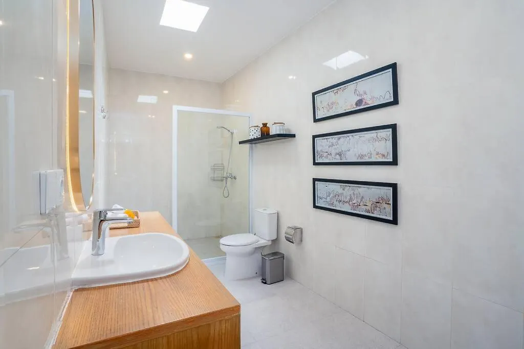 Umanala - 5 Min To Beach, Sleek Villa With Spacious Pool Area Kerobokan