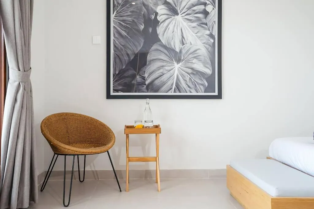 Umanala - 5 Min To Beach, Sleek Villa With Spacious Pool Area Kerobokan