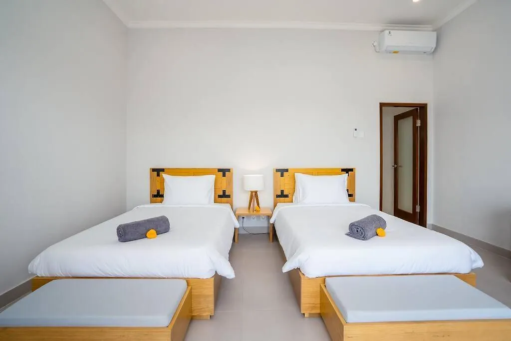 Umanala - 5 Min To Beach, Sleek Villa With Spacious Pool Area Kerobokan