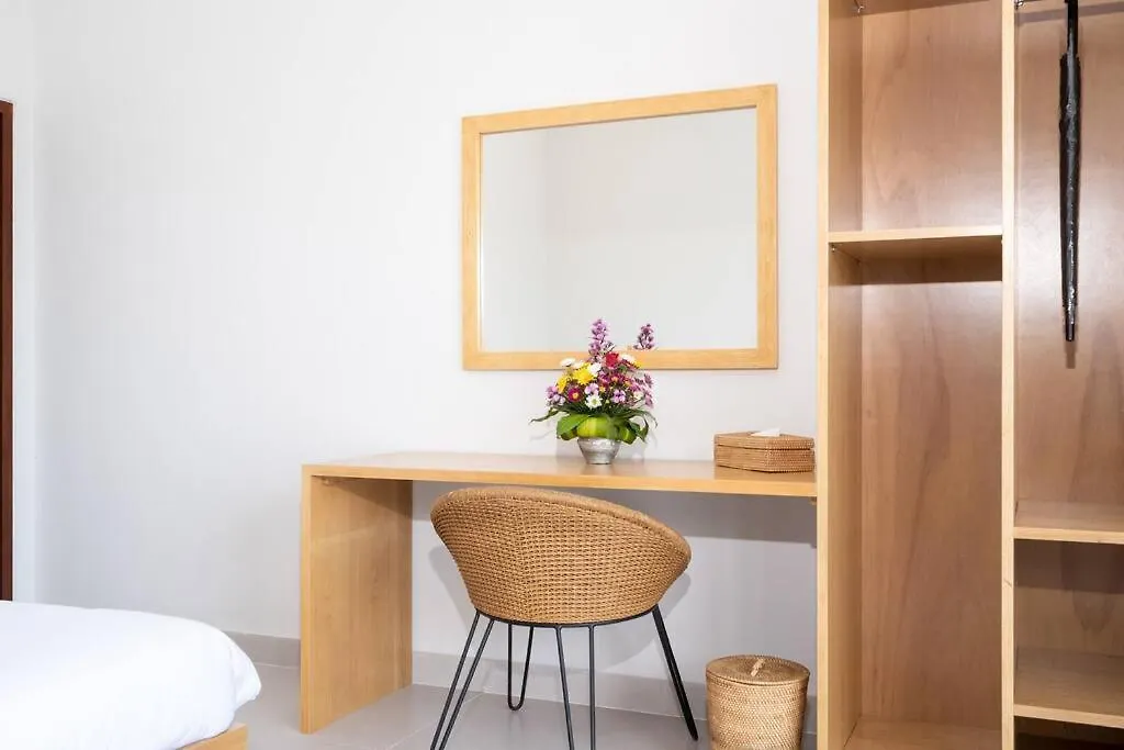 Umanala - 5 Min To Beach, Sleek Villa With Spacious Pool Area Kerobokan  Indonesia
